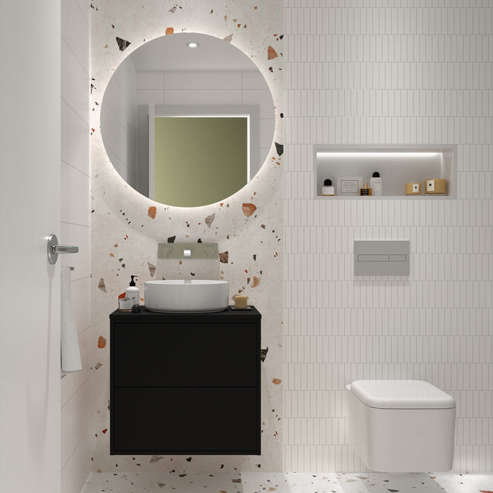 Strak mat zwart badmeubel in een gerenoveerde luxe badkamer als voorbeeld voor wie een badkamer wil renoveren