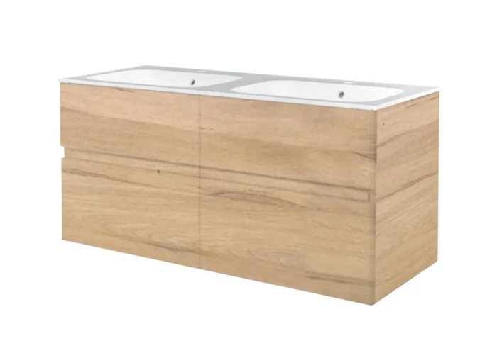 Warm eiken badmeubel in een rustige japandi badkamer met natuurlijke materialen
