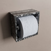 MONDIAZ EASY Toiletrolhouder CUBE 160 solid surface 16x8,6cm kleur Lava. Geschikt voor op en inbouw.