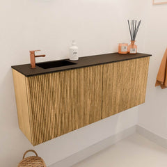 JOYA 100cm toiletmeubel kleur Oak. Wastafel FAYE positie Links 1 kraangat kleur Urban.