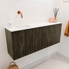 JOYA 100cm toiletmeubel kleur Shadow. Wastafel FAYE positie Links Zonder kraangat kleur Talc.