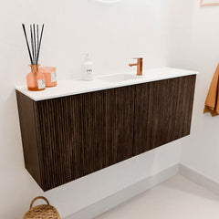 JOYA 100cm toiletmeubel kleur Walnut. Wastafel FAYE positie Midden 1 kraangat kleur Talc.