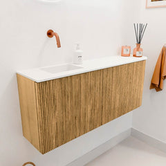 JOYA 101,6cm toiletmeubel ronding rechts kleur Oak. Wastafel FAYE positie Links Zonder kraangat kleur Talc.