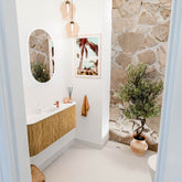 JOYA 103,2cm toiletmeubel ronding links + rechts kleur Oak. Wastafel FAYE positie Midden 1 kraangat kleur Talc.