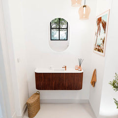 JOYA 103,2cm toiletmeubel ronding links + rechts kleur Ruby. Wastafel FAYE positie Midden 1 kraangat kleur Talc.