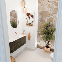 JOYA 103,2cm toiletmeubel ronding links + rechts kleur Shadow. Wastafel FAYE positie Midden Zonder kraangat kleur Talc.