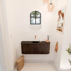 JOYA 103,2cm toiletmeubel ronding links + rechts kleur Walnut. Wastafel FAYE positie Midden Zonder kraangat kleur Urban.