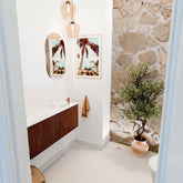 JOYA 111,6cm toiletmeubel ronding links kleur Ruby. Wastafel FAYE positie Rechts 1 kraangat kleur Talc.