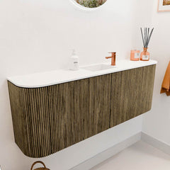 JOYA 113,2cm toiletmeubel ronding links + rechts kleur Dusk. Wastafel FAYE positie Midden 1 kraangat kleur Talc.