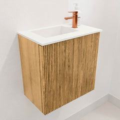 JOYA 40cm toiletmeubel kleur Oak. Wastafel FAYE positie Links 1 kraangat kleur Talc