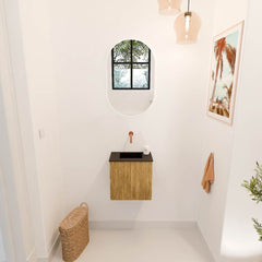 JOYA 40cm toiletmeubel kleur Oak. Wastafel FAYE positie Midden Zonder kraangat kleur Urban.