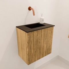 JOYA 40cm toiletmeubel kleur Oak. Wastafel FAYE positie Midden Zonder kraangat kleur Urban.