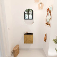 JOYA 40cm toiletmeubel kleur Oak. Wastafel FAYE positie Rechts 1 kraangat kleur Urban