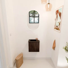 JOYA 40cm toiletmeubel kleur Walnut. Wastafel FAYE positie Links 1 kraangat kleur Urban