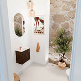 JOYA 40cm toiletmeubel kleur Walnut. Wastafel FAYE positie Rechts 1 kraangat kleur Talc