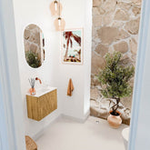 JOYA 50cm toiletmeubel kleur Oak. Wastafel FAYE positie Midden Zonder kraangat kleur Talc.