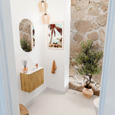 JOYA 50cm toiletmeubel kleur Oak. Wastafel FAYE positie Rechts 1 kraangat kleur Talc.