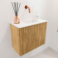 JOYA 50cm toiletmeubel kleur Oak. Wastafel FAYE positie Rechts Zonder kraangat kleur Talc.