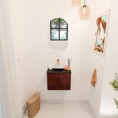 JOYA 50cm toiletmeubel kleur Ruby. Wastafel FAYE positie Links Zonder kraangat kleur Urban.