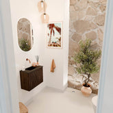 JOYA 50cm toiletmeubel kleur Walnut. Wastafel FAYE positie Links Zonder kraangat kleur Urban.