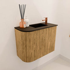 JOYA 51,6cm toiletmeubel ronding links kleur Oak. Wastafel FAYE positie Rechts 1 kraangat kleur Urban.
