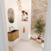 JOYA 51,6cm toiletmeubel ronding links kleur Oak. Wastafel FAYE positie Rechts Zonder kraangat kleur Urban.