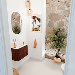 JOYA 51,6cm toiletmeubel ronding links kleur Ruby. Wastafel FAYE positie Rechts 1 kraangat kleur Talc.