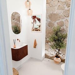 JOYA 51,6cm toiletmeubel ronding links kleur Ruby. Wastafel FAYE positie Rechts Zonder kraangat kleur Talc.