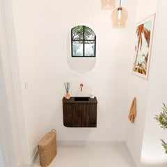 JOYA 51,6cm toiletmeubel ronding links kleur Walnut. Wastafel FAYE positie Rechts Zonder kraangat kleur Urban.