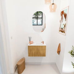 JOYA 60cm toiletmeubel kleur Oak. Wastafel FAYE positie Rechts 1 kraangat kleur Talc.