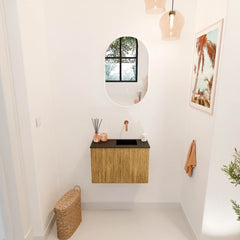 JOYA 60cm toiletmeubel kleur Oak. Wastafel FAYE positie Rechts Zonder kraangat kleur Urban.