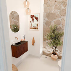 JOYA 60cm toiletmeubel kleur Ruby. Wastafel FAYE positie Links Zonder kraangat kleur Urban.