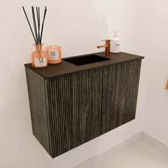 JOYA 60cm toiletmeubel kleur Shadow. Wastafel FAYE positie Midden 1 kraangat kleur Urban.