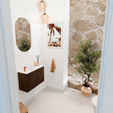 JOYA 60cm toiletmeubel kleur Walnut. Wastafel FAYE positie Links 1 kraangat kleur Talc.