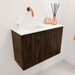 JOYA 60cm toiletmeubel kleur Walnut. Wastafel FAYE positie Links Zonder kraangat kleur Talc.
