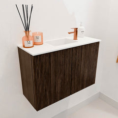 JOYA 60cm toiletmeubel kleur Walnut. Wastafel FAYE positie Midden 1 kraangat kleur Talc.