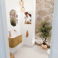 JOYA 61,6cm toiletmeubel ronding links kleur Oak. Wastafel FAYE positie Rechts Zonder kraangat kleur Talc.