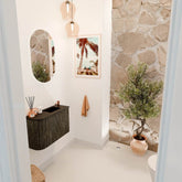 JOYA 61,6cm toiletmeubel ronding links kleur Shadow. Wastafel FAYE positie Rechts 1 kraangat kleur Urban.