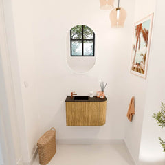 JOYA 61,6cm toiletmeubel ronding rechts kleur Oak. Wastafel FAYE positie Links 1 kraangat kleur Urban.