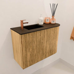 JOYA 61,6cm toiletmeubel ronding rechts kleur Oak. Wastafel FAYE positie Links 1 kraangat kleur Urban.