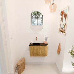 JOYA 61,6cm toiletmeubel ronding rechts kleur Oak. Wastafel FAYE positie Links Zonder kraangat kleur Urban.