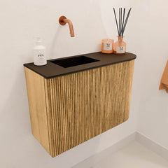 JOYA 61,6cm toiletmeubel ronding rechts kleur Oak. Wastafel FAYE positie Links Zonder kraangat kleur Urban.