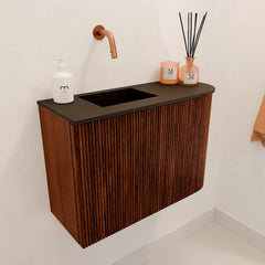 JOYA 61,6cm toiletmeubel ronding rechts kleur Ruby. Wastafel FAYE positie Links Zonder kraangat kleur Urban.