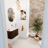 JOYA 63,2cm toiletmeubel ronding links + rechts kleur Walnut. Wastafel FAYE positie Midden Zonder kraangat kleur Talc.