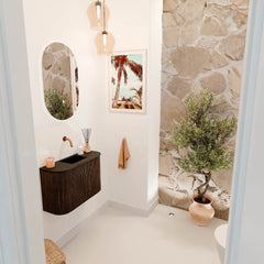 JOYA 63,2cm toiletmeubel ronding links + rechts kleur Walnut. Wastafel FAYE positie Midden Zonder kraangat kleur Urban.