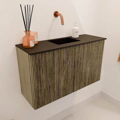 JOYA 70cm toiletmeubel kleur Dusk. Wastafel FAYE positie Midden Zonder kraangat kleur Urban.