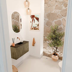 JOYA 70cm toiletmeubel kleur Dusk. Wastafel FAYE positie Midden Zonder kraangat kleur Urban.