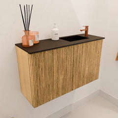 JOYA 70cm toiletmeubel kleur Oak. Wastafel FAYE positie Rechts 1 kraangat kleur Urban.