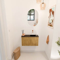 JOYA 70cm toiletmeubel kleur Oak. Wastafel FAYE positie Rechts Zonder kraangat kleur Urban.