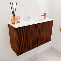 JOYA 70cm toiletmeubel kleur Ruby. Wastafel FAYE positie Rechts 1 kraangat kleur Talc.